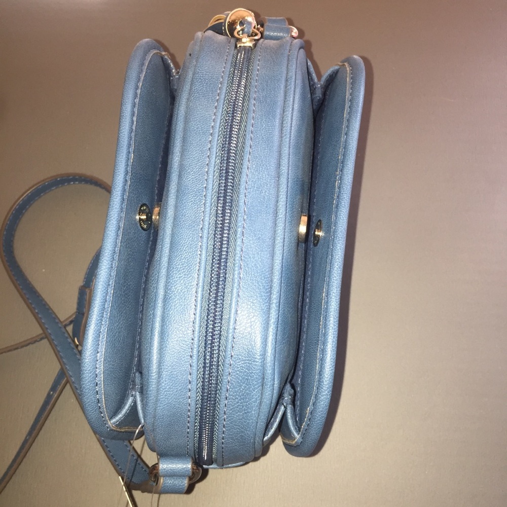 Liz Claiborne Crossbody Purse - Picture 5 of 7